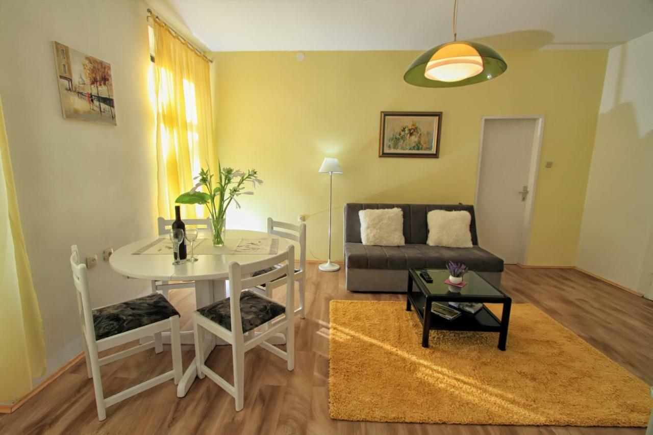 Bivium Apartment Otocac Ngoại thất bức ảnh